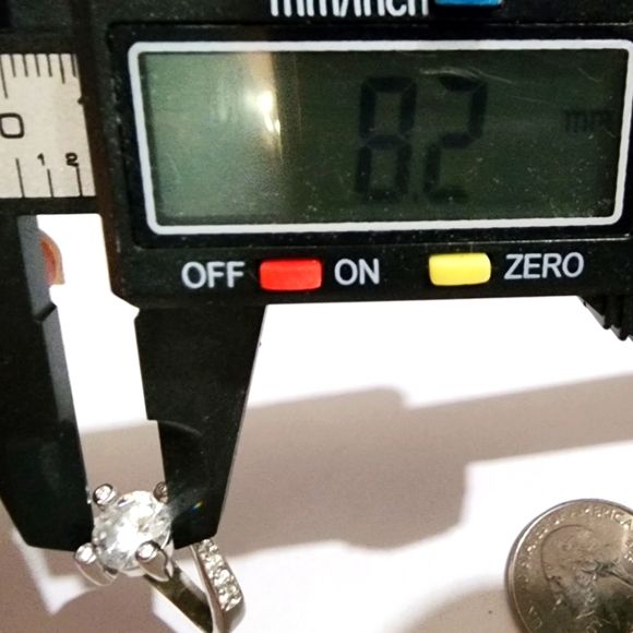 925 Sterling Silver Diamond Ring - Picture 4 of 13